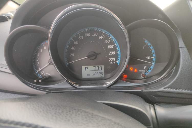 Used Toyota YARiS L Zhi Xuan 2016 Revised 1.5E CVT Charming Edition Odometer Close Up
