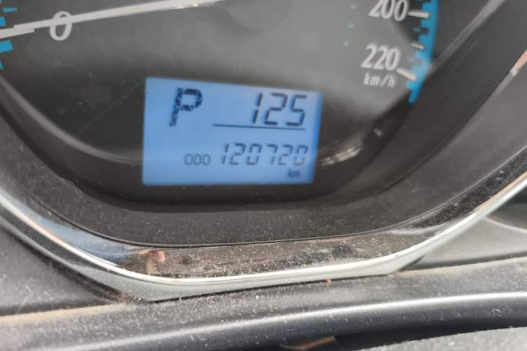 Used Toyota YARiS L Zhi Xuan 2016 Revised 1.5E CVT Charming Edition Odometer Close Up