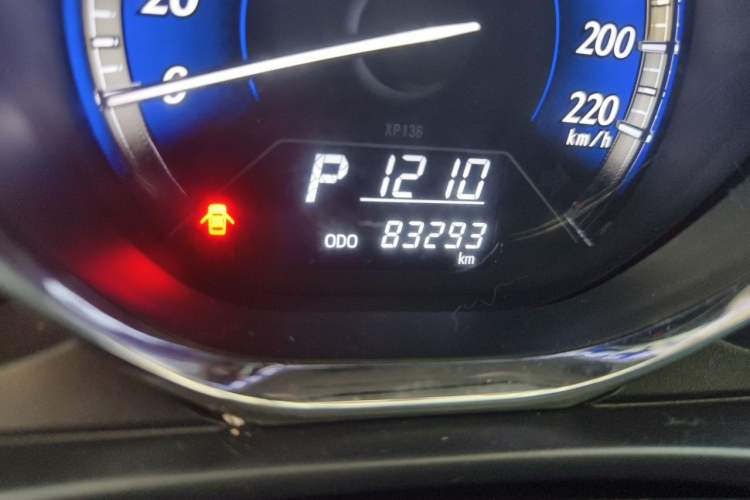 Used Toyota YARiS L Zhi Xuan 2016 Revised Version 1.5G CVT with Dynamic Sunroof Odometer Close Up