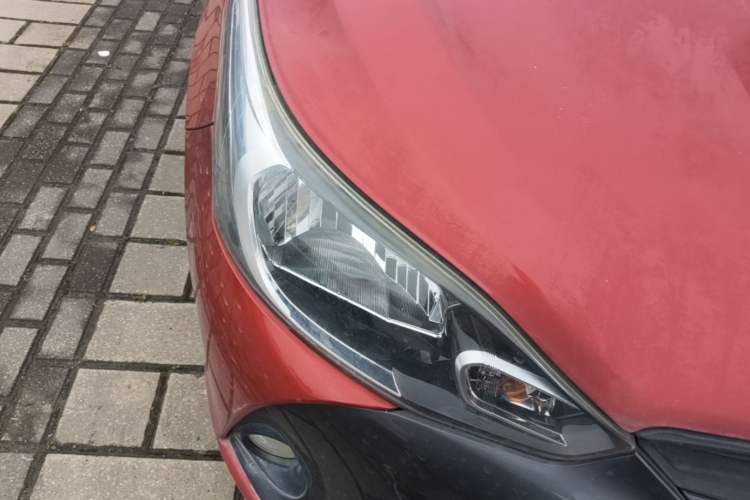 Used Toyota YARiS L Zhi Xuan 2016 Revised Version 1.5G CVT with Dynamic Sunroof Right Front Headlight