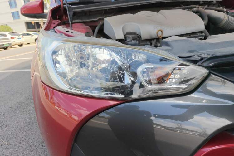 Used Toyota YARiS L Zhi Xuan 2016 Revised Version 1.5G CVT with Dynamic Sunroof Right Front Headlight