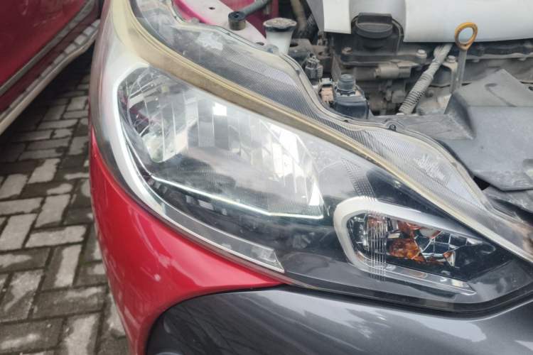 Used Toyota YARiS L Zhi Xuan 2016 Revised 1.5E CVT Charming Edition Right Front Headlight