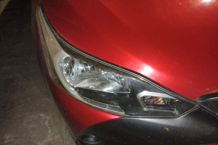 Used Toyota YARiS L Zhi Xuan 2016 Revised 1.5E CVT Charming Edition Right Front Headlight