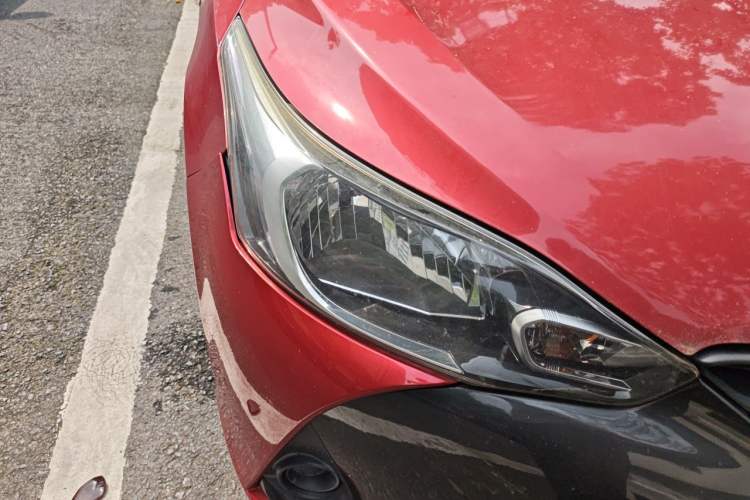 Used Toyota YARiS L Zhi Xuan 2016 Revised 1.5E CVT Charming Edition Right Front Headlight