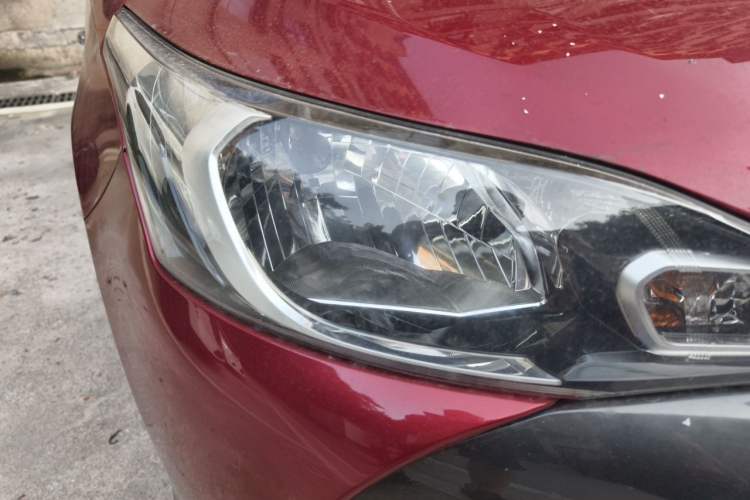 Used Toyota YARiS L Zhi Xuan 2016 Revised Version 1.5G CVT with Dynamic Sunroof Right Front Headlight