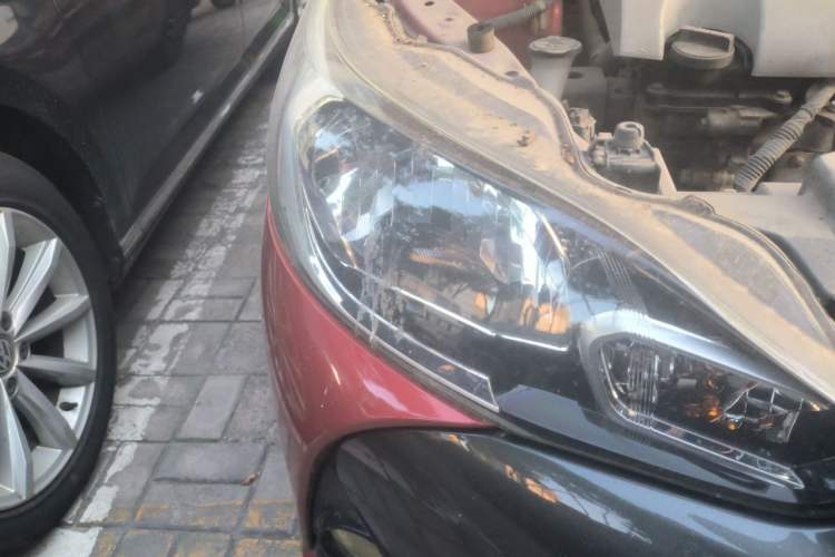Used Toyota YARiS L Zhi Xuan 2016 Revised 1.5E CVT Charming Edition Right Front Headlight