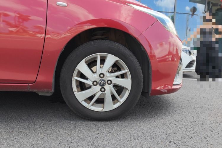 Used Toyota YARiS L Zhi Xuan 2016 Revised Version 1.5G CVT with Dynamic Sunroof Right Front Wheel Hub