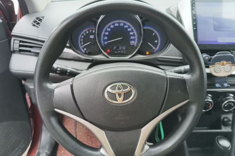 Used Toyota YARiS L Zhi Xuan 2016 Revised Version 1.5G CVT with Dynamic Sunroof Steering Wheel