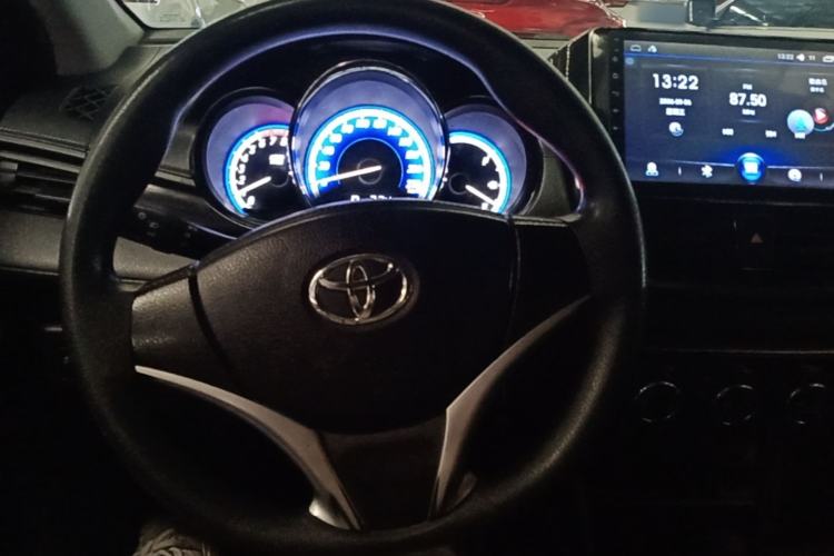Used Toyota YARiS L Zhi Xuan 2016 Revised Version 1.5G CVT with Dynamic Sunroof Steering Wheel