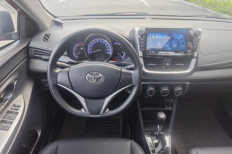 Used Toyota YARiS L Zhi Xuan 2016 Revised Version 1.5G CVT with Dynamic Sunroof Steering Wheel