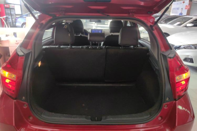 Used Toyota YARiS L Zhi Xuan 2016 Revised 1.5E CVT Charming Edition Trunk
