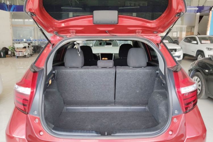 Used Toyota YARiS L Zhi Xuan 2016 Revised 1.5E CVT Charming Edition Trunk