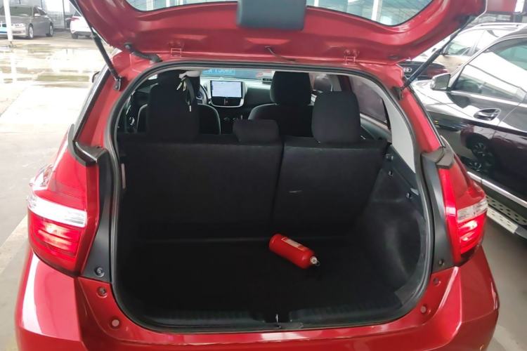 Used Toyota YARiS L Zhi Xuan 2016 Revised 1.5E CVT Charming Edition Trunk