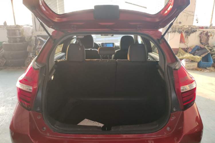 Used Toyota YARiS L Zhi Xuan 2016 Revised 1.5E CVT Charming Edition Trunk