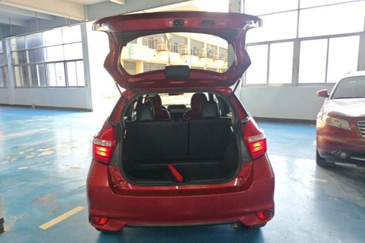 Used Toyota YARiS L Zhi Xuan 2016 Revised 1.5E CVT Charming Edition Trunk