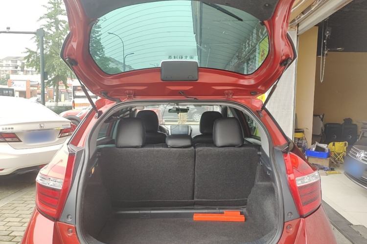 Used Toyota YARiS L Zhi Xuan 2016 Revised 1.5E CVT Charming Edition Trunk
