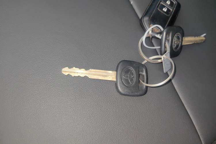Used Toyota YARiS L Zhi Xuan 2016 Revised 1.5E CVT Charming Edition Vehicle Key