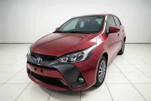Toyota YARiS L Zhi Xuan 2016 Revised 1.5E CVT Charming Edition с пробегом