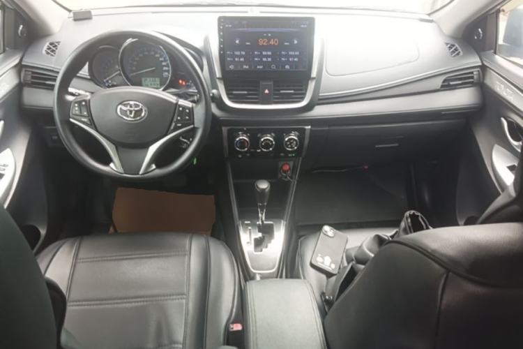Used Toyota YARiS L Zhi Xuan 2016 Revised 1.5E CVT Charming Edition Center Console