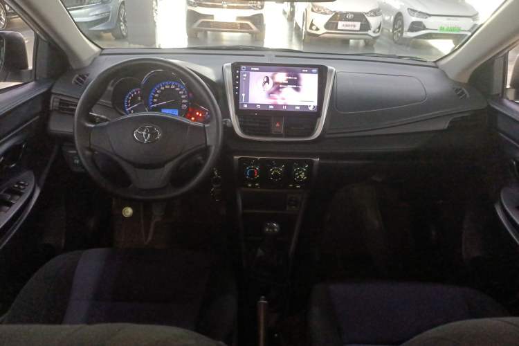 Used Toyota YARiS L Zhi Xuan 2016 Revised 1.3E Manual – Charming Edition Interior 2