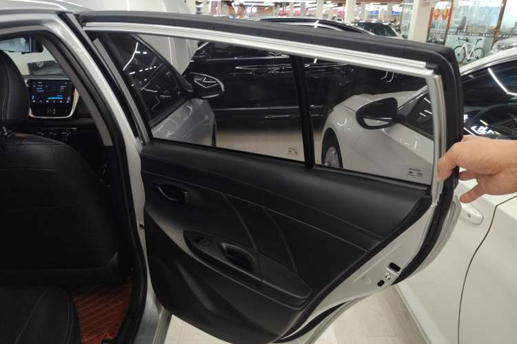 Used Toyota YARiS L Zhi Xuan 2016 Revised 1.5E CVT Charming Edition Interior 6