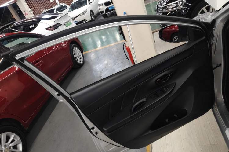 Used Toyota YARiS L Zhi Xuan 2016 Revised 1.5E CVT Charming Edition Interior 7