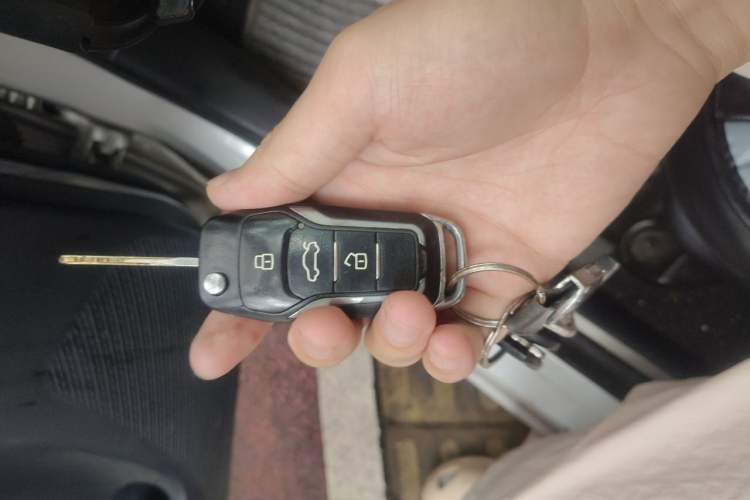Used Toyota YARiS L Zhi Xuan 2016 Revised 1.5E CVT Charming Edition Vehicle Key