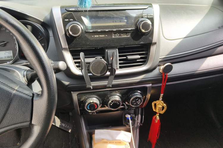 Used Toyota YARiS L Zhi Xuan 2016 Revised 1.3E Manual – Charming Edition Audio And AC Panel