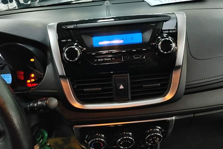 Used Toyota YARiS L Zhi Xuan 2016 Revised 1.5E CVT Charming Edition Audio And AC Panel