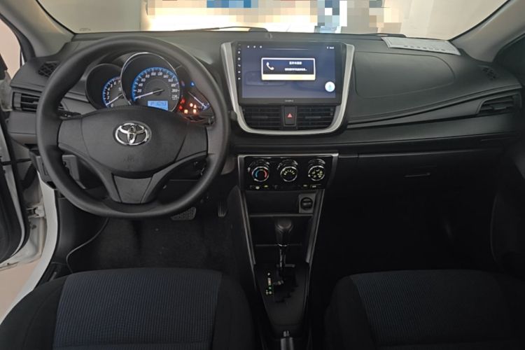 Used Toyota YARiS L Zhi Xuan 2016 Revised 1.5E CVT Charming Edition Center Console