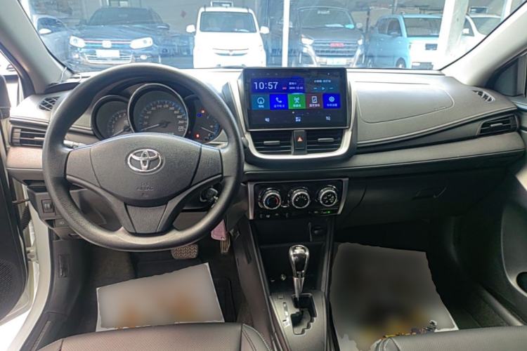 Used Toyota YARiS L Zhi Xuan 2016 Revised 1.5E CVT Charming Edition Center Console