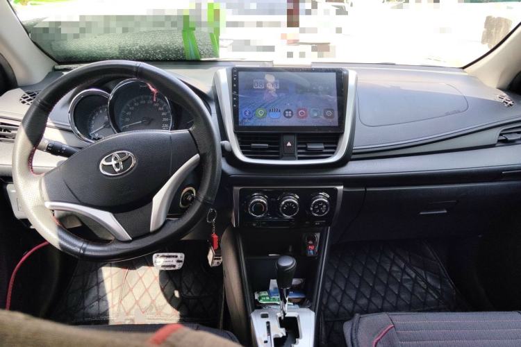 Used Toyota YARiS L Zhi Xuan 2016 Revised 1.5E CVT Charming Edition Center Console