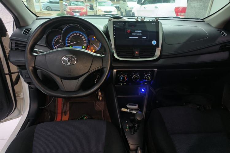 Used Toyota YARiS L Zhi Xuan 2016 Revised 1.5E CVT Charming Edition Center Console