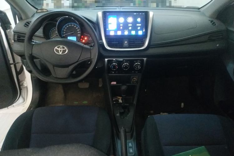 Used Toyota YARiS L Zhi Xuan 2016 Revised 1.5E CVT Charming Edition Center Console
