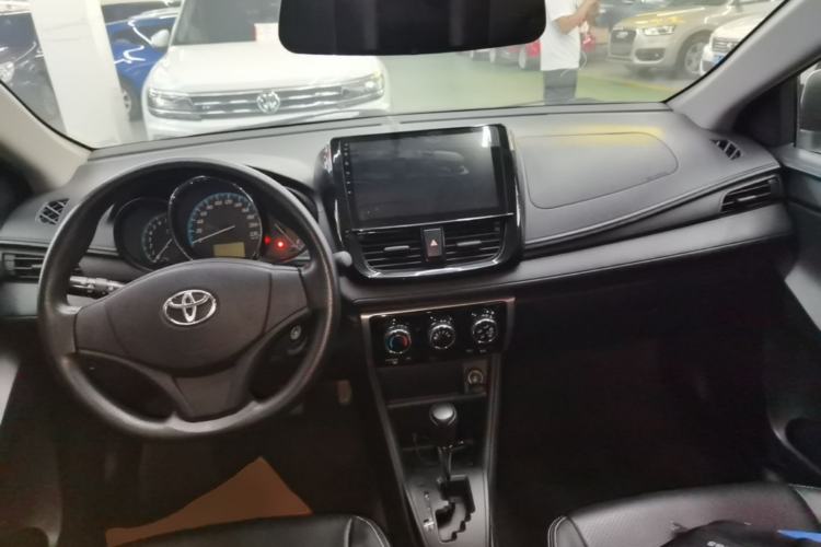 Used Toyota YARiS L Zhi Xuan 2016 Revised 1.5E CVT Charming Edition Center Console