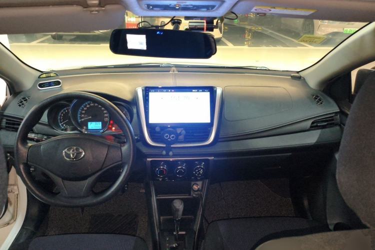 Used Toyota YARiS L Zhi Xuan 2016 Revised 1.5E CVT Charming Edition Center Console