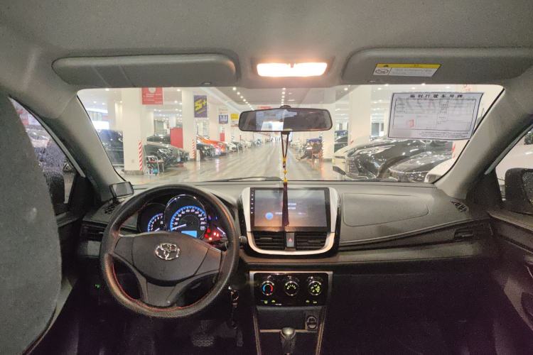 Used Toyota YARiS L Zhi Xuan 2016 Revised 1.5E CVT Charming Edition Center Console
