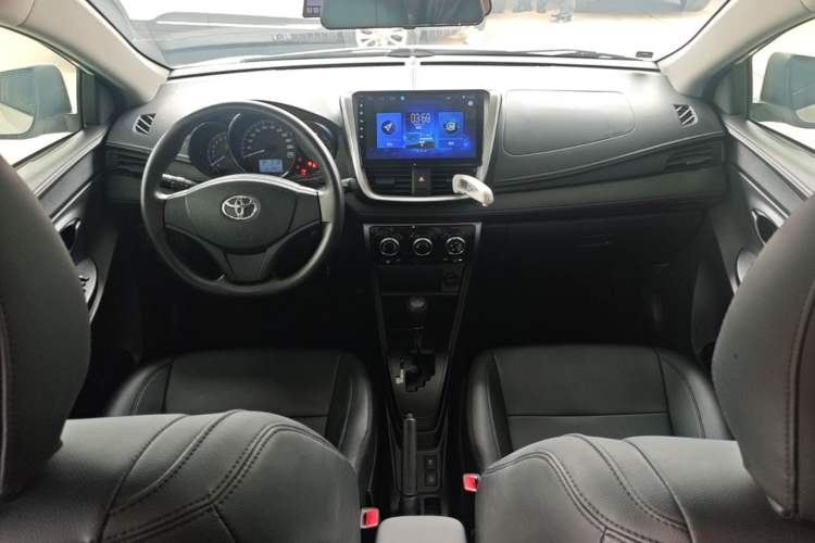Used Toyota YARiS L Zhi Xuan 2016 Revised 1.5E CVT Charming Edition Center Console