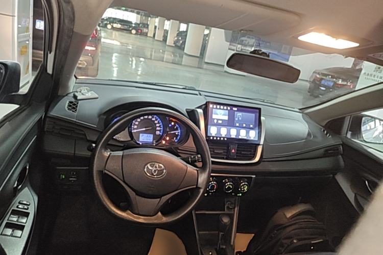 Used Toyota YARiS L Zhi Xuan 2016 Revised 1.5E CVT Charming Edition Center Console