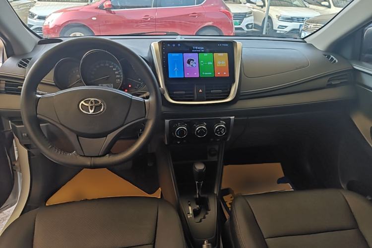 Used Toyota YARiS L Zhi Xuan 2016 Revised 1.5E CVT Charming Edition Center Console