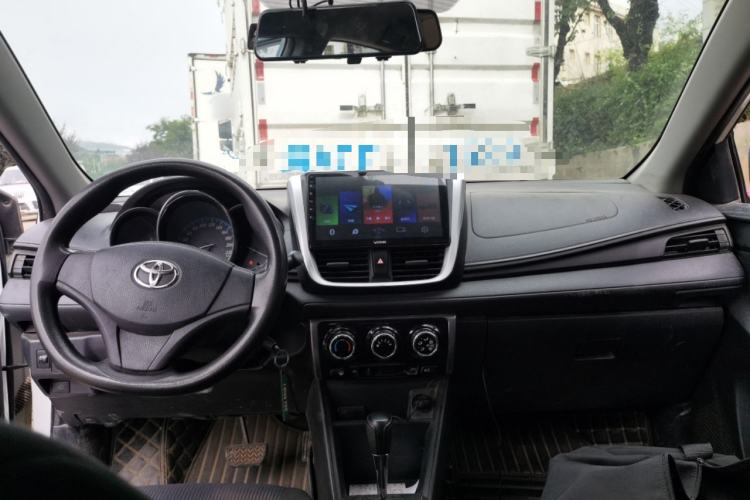 Used Toyota YARiS L Zhi Xuan 2016 Revised 1.5E CVT Charming Edition Center Console