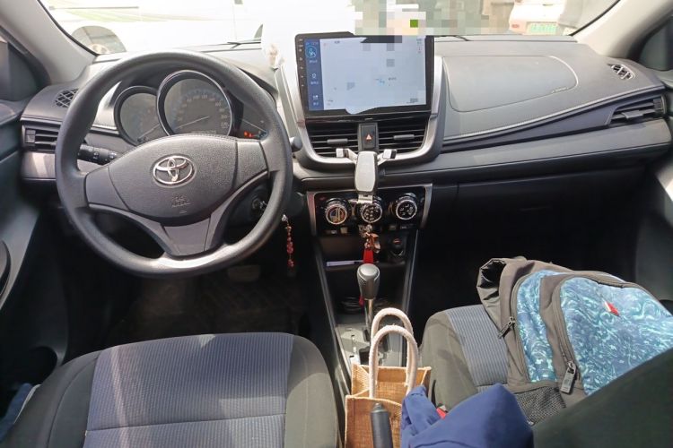 Used Toyota YARiS L Zhi Xuan 2016 Revised 1.5E CVT Charming Edition Center Console