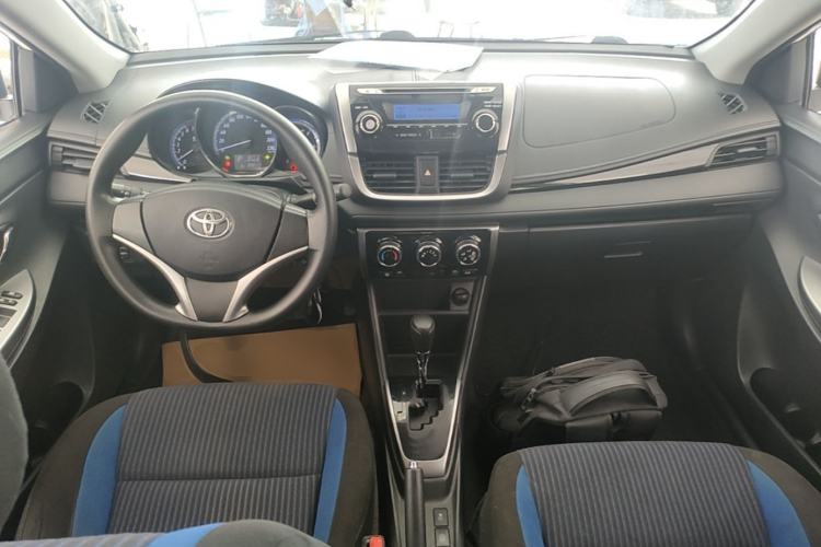 Used Toyota YARiS L Zhi Xuan 2016 Revised Version 1.5G CVT with Dynamic Sunroof Center Console