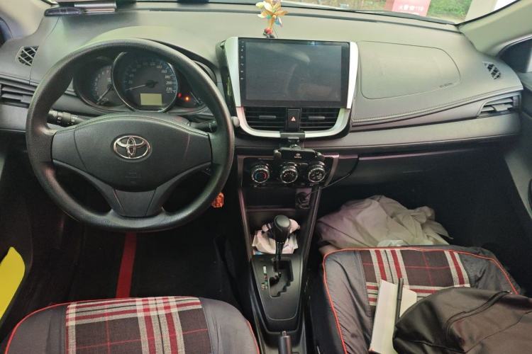 Used Toyota YARiS L Zhi Xuan 2016 Revised 1.5G CVT Xuan Dong Edition Center Console