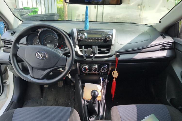 Used Toyota YARiS L Zhi Xuan 2016 Revised 1.3E Manual – Charming Edition Center Console
