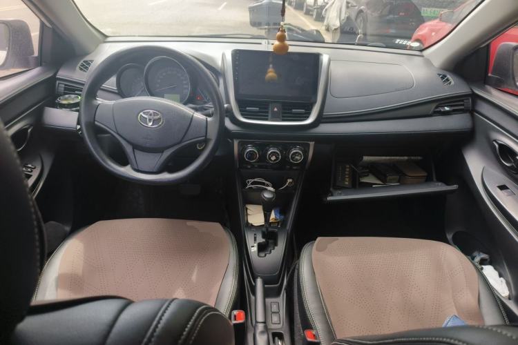 Used Toyota YARiS L Zhi Xuan 2016 Revised 1.5E CVT Charming Edition Center Console