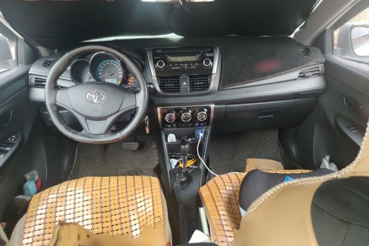 Used Toyota YARiS L Zhi Xuan 2016 Revised 1.5G CVT Xuan Dong Edition Center Console
