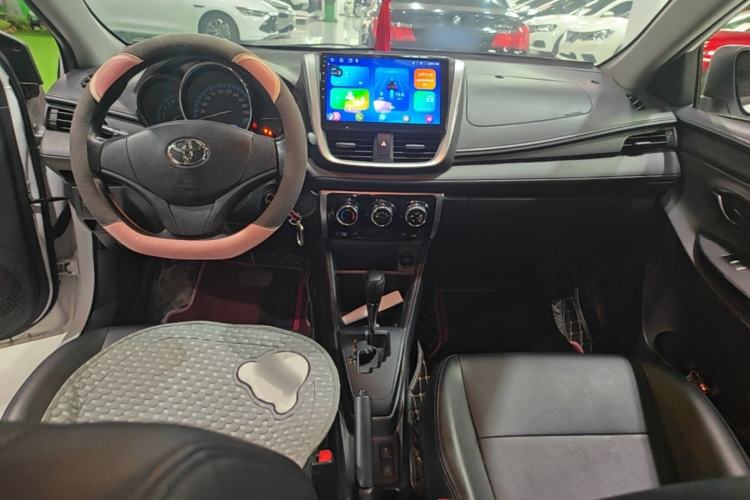 Used Toyota YARiS L Zhi Xuan 2016 Revised 1.5E CVT Charming Edition Center Console