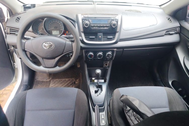 Used Toyota YARiS L Zhi Xuan 2016 Revised 1.5E CVT Charming Edition Center Console