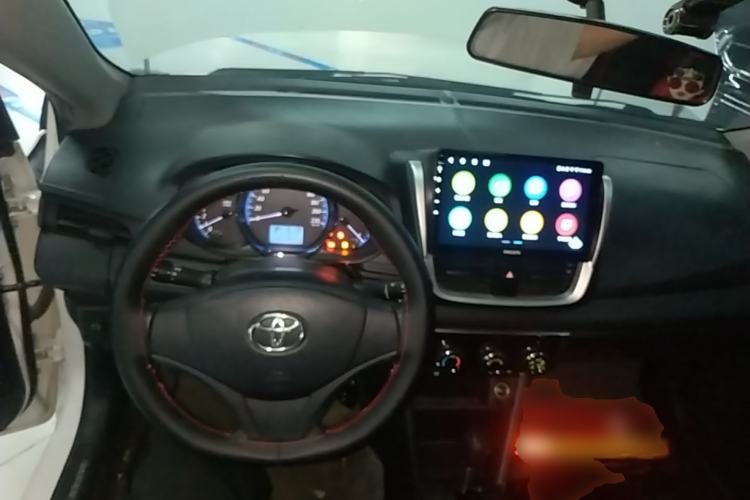 Used Toyota YARiS L Zhi Xuan 2016 Revised 1.5E CVT Charming Edition Center Console